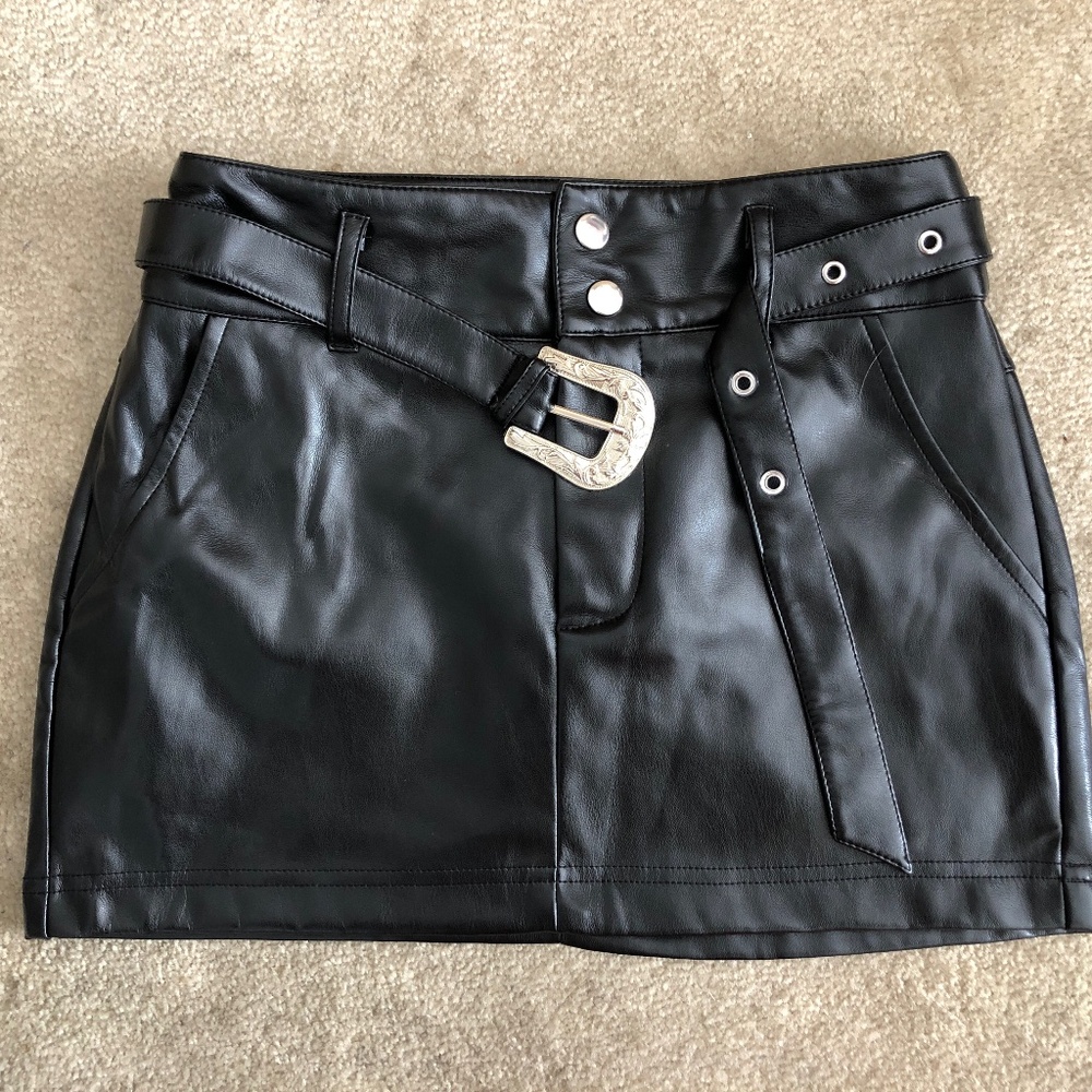 Forever 21 Black Faux Leather Mini Micro Skirt